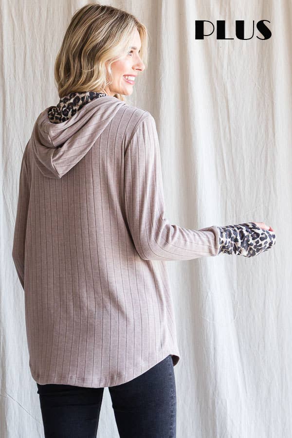 [PLUS SIZE]Leopard Accents Drawstring Hood Top