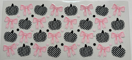 Checkered Pumpkins and Bows