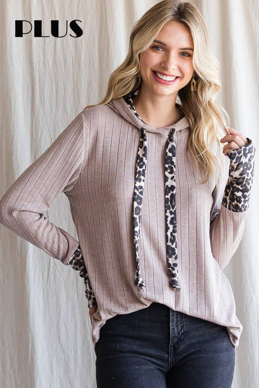 [PLUS SIZE]Leopard Accents Drawstring Hood Top